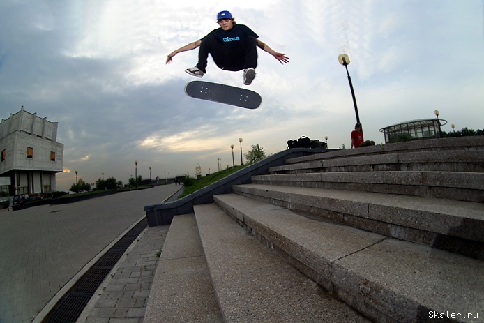 РЎРєРµР№С‚ Kickflip