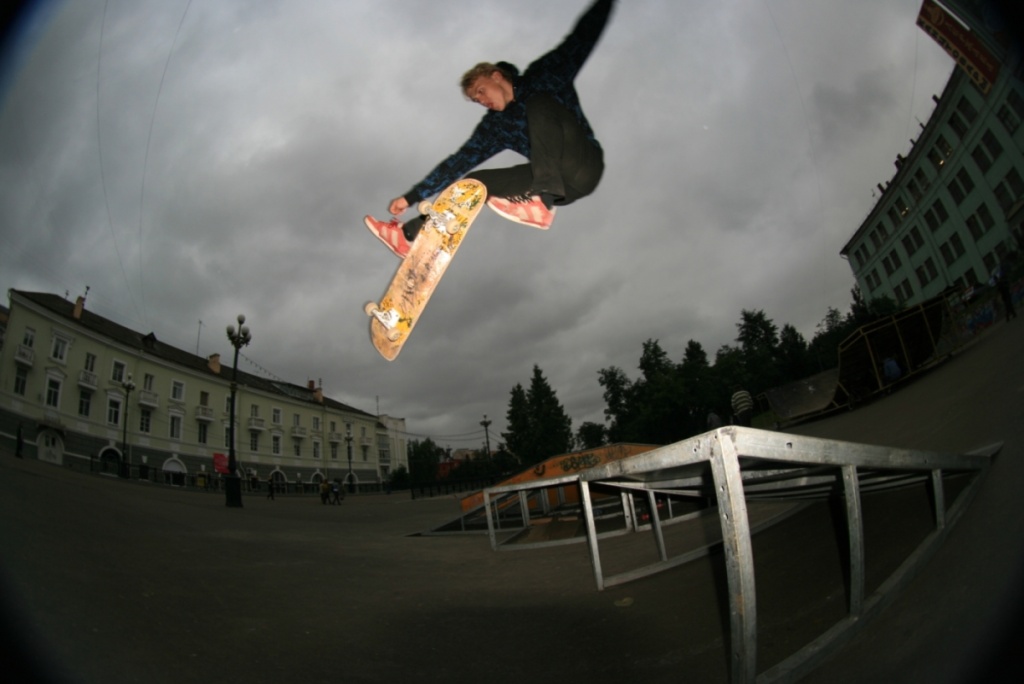 Pop shove it на скейте